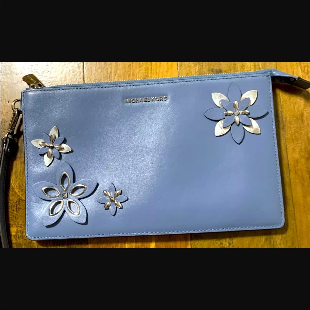 Micheal Kors large leather wristlet clutch